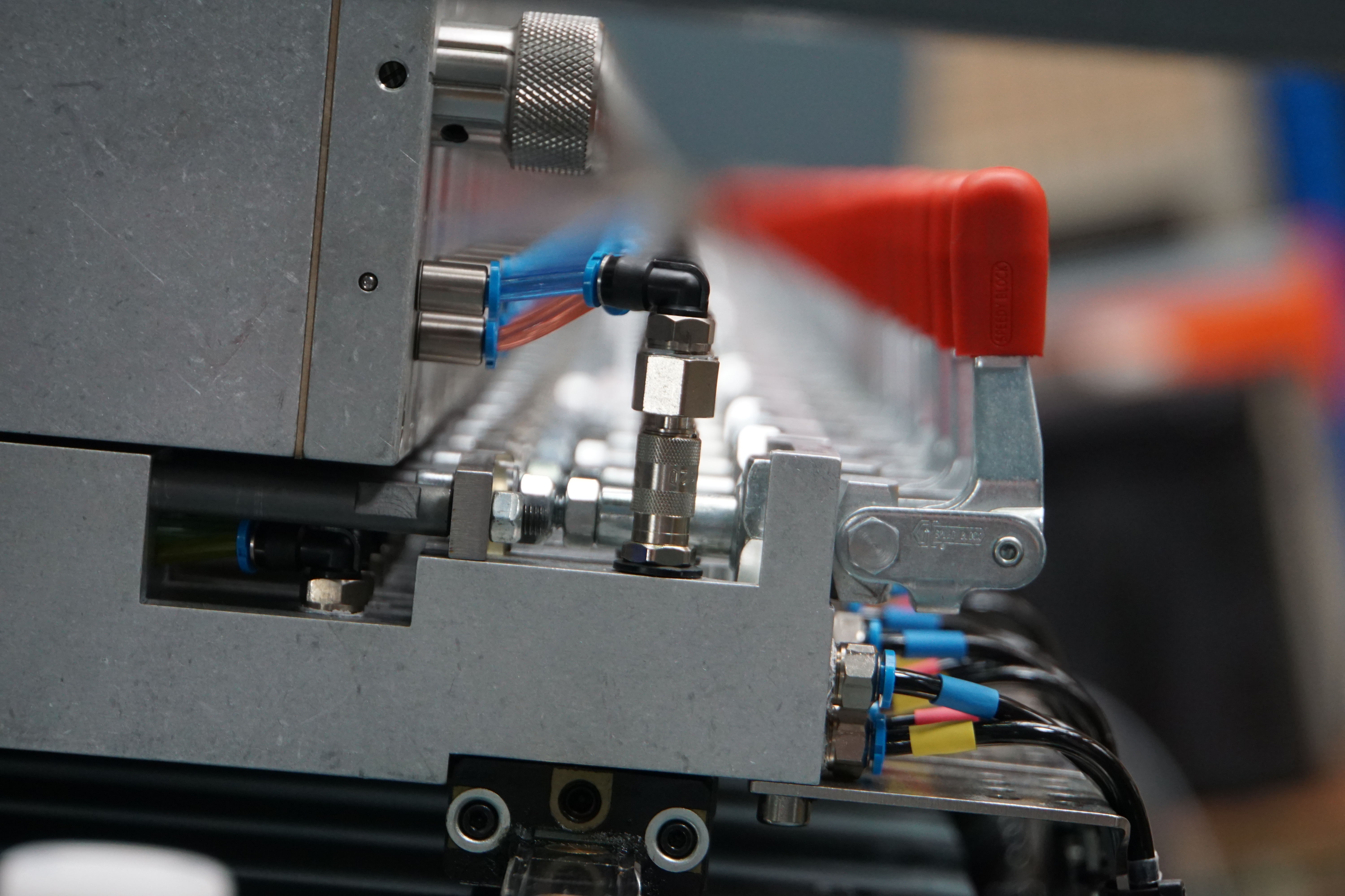 L'image montre une vue détaillée du porte-couteau PSGs DF 50 avec Senso Control.