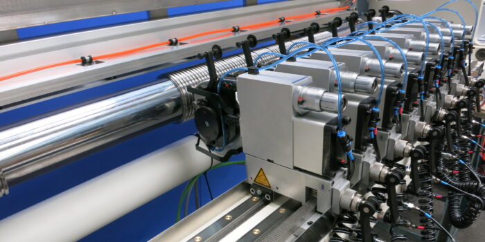 Manual slitting system from DIENES